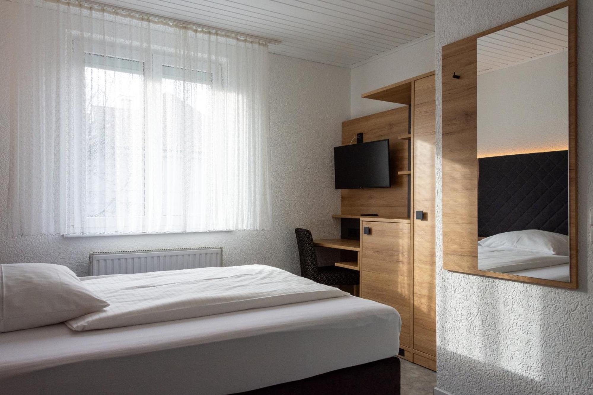 Hotel-Cocco-Bello In Der Villa Foret Ludwigsburg Dış mekan fotoğraf