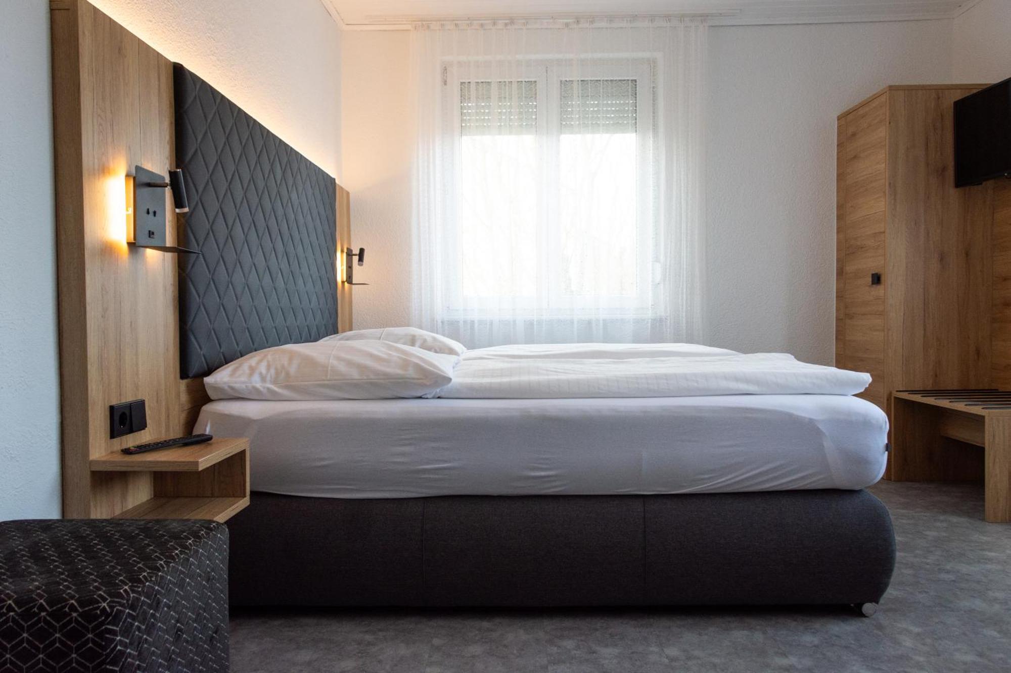 Hotel-Cocco-Bello In Der Villa Foret Ludwigsburg Dış mekan fotoğraf